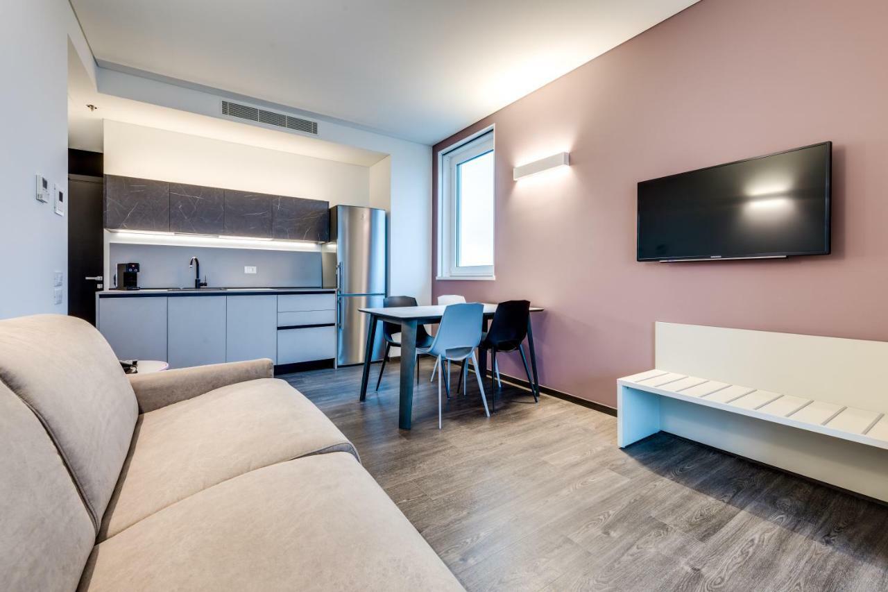Sky Tower Suite Mestre Exterior photo