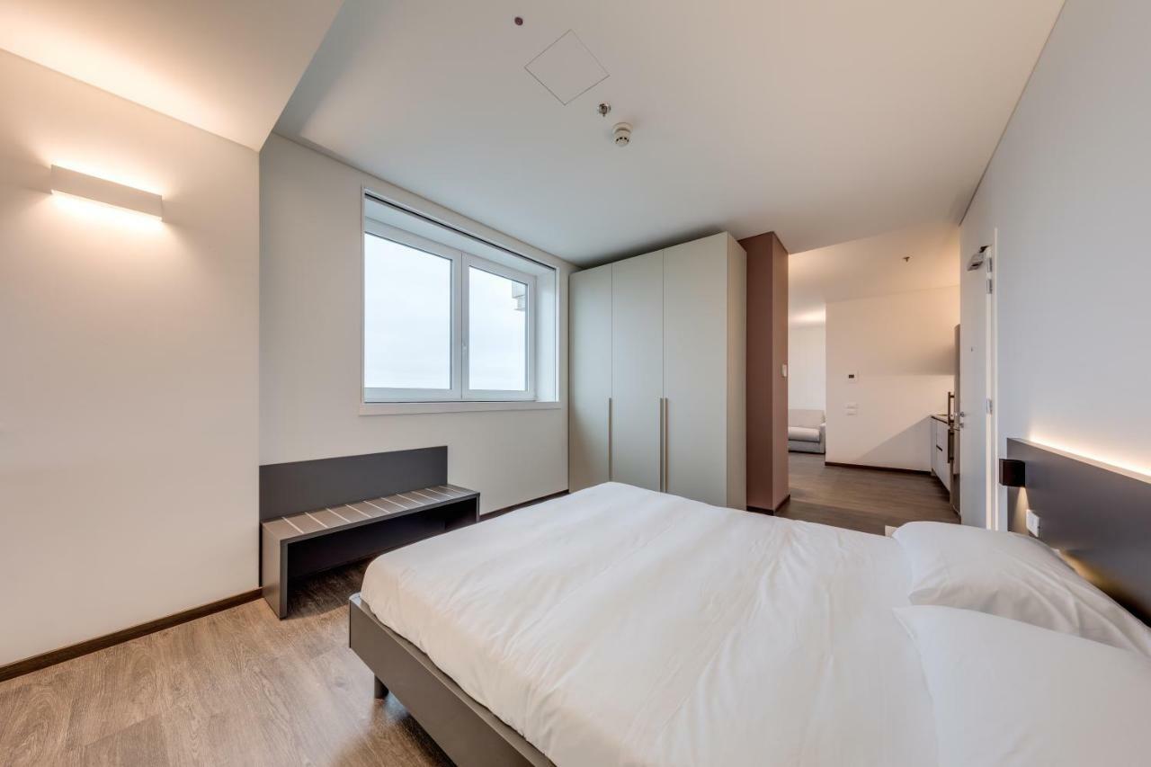 Sky Tower Suite Mestre Exterior photo