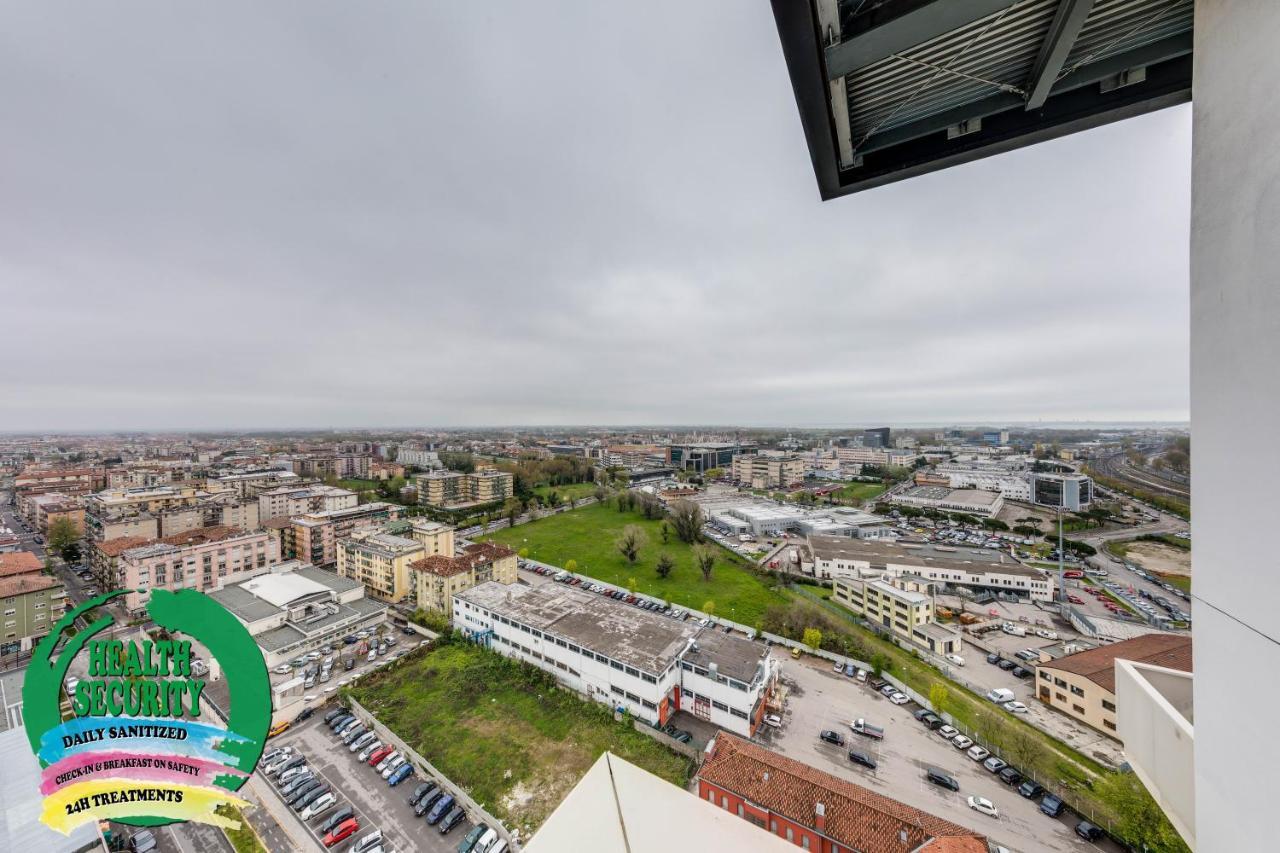 Sky Tower Suite Mestre Exterior photo
